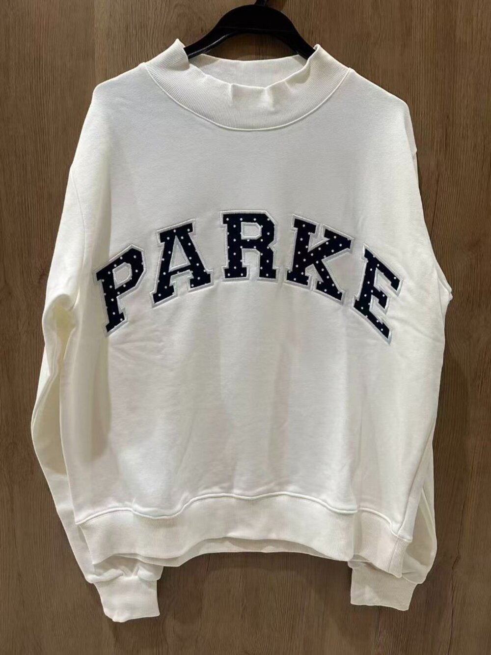 PARKE Applique Mockneck Sweatshirt | Preppy Collegiate Cropped Fit